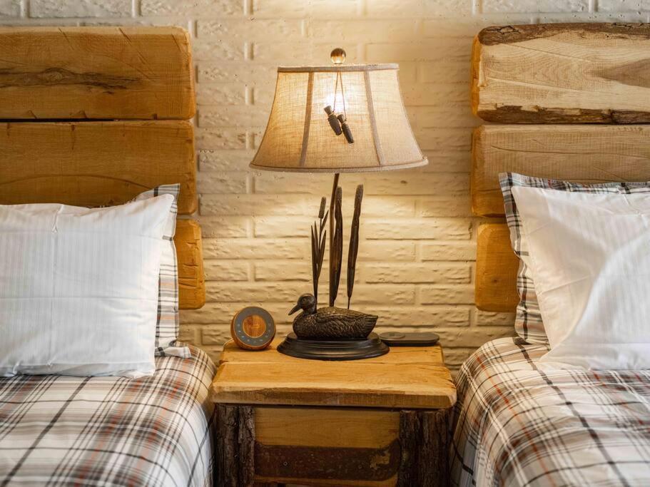 Stonegate Lodge 2 Queen Beds Wifi Tv Salt Water Pool Fire Pits #303 Eureka Springs Zewnętrze zdjęcie