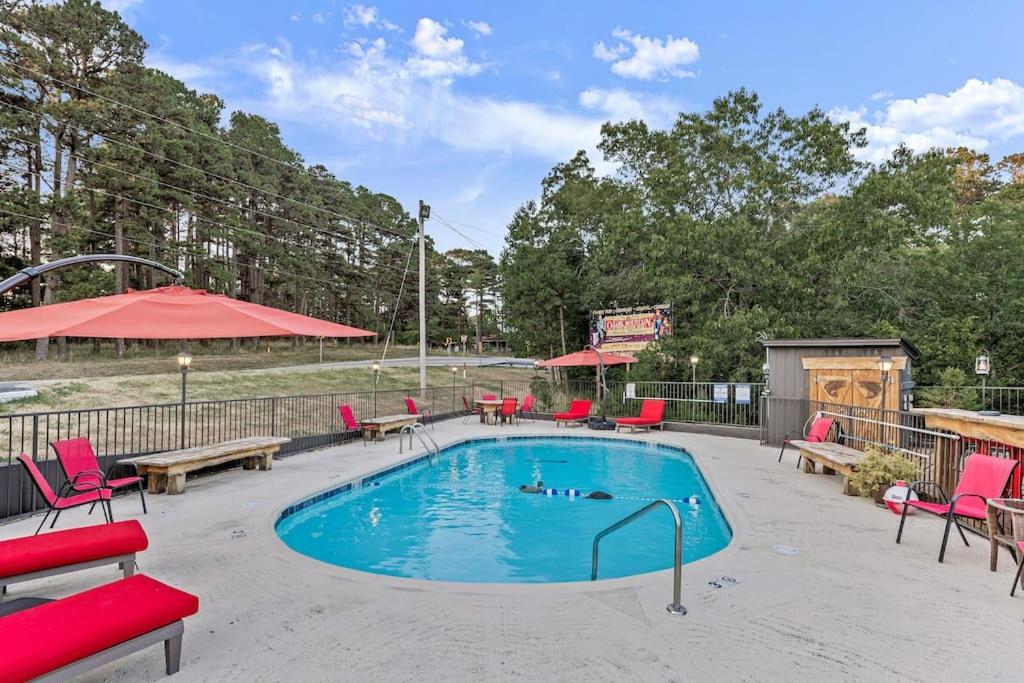 Stonegate Lodge 2 Queen Beds Wifi Tv Salt Water Pool Fire Pits #303 Eureka Springs Zewnętrze zdjęcie