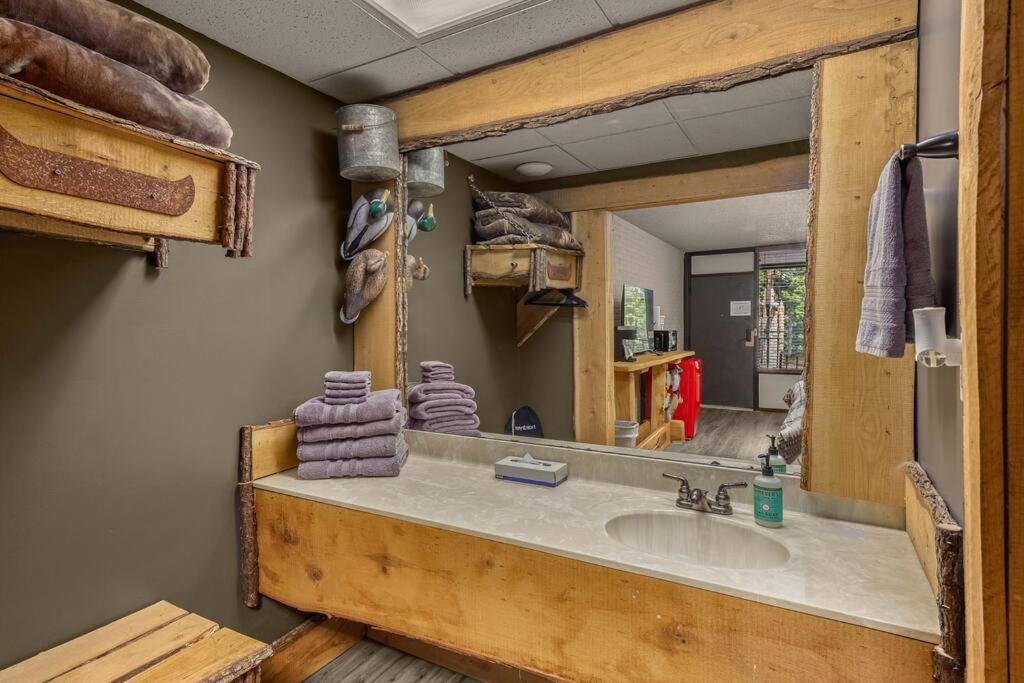 Stonegate Lodge 2 Queen Beds Wifi Tv Salt Water Pool Fire Pits #303 Eureka Springs Zewnętrze zdjęcie